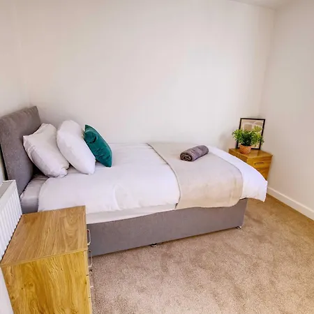 Semesterbostad New Contractor 5-bed 3-bath *