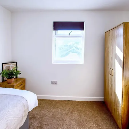 Semesterbostad New Contractor 5-bed 3-bath *